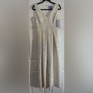 Elegant Cream Sleeveless Dress JS Collections NWT Size 4